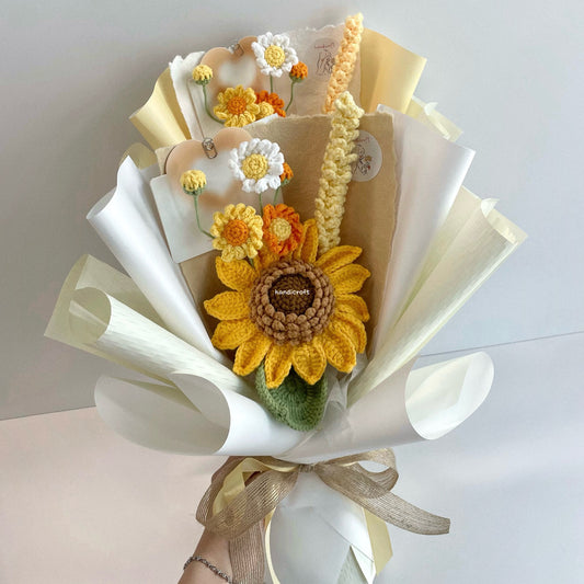 handicroft handmade crochet jumbo sunflower flower bouquet summer's beginning white wrapping