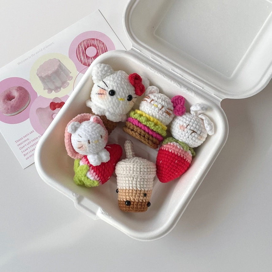 handicroft handmade crochet mini amigurumi keychains