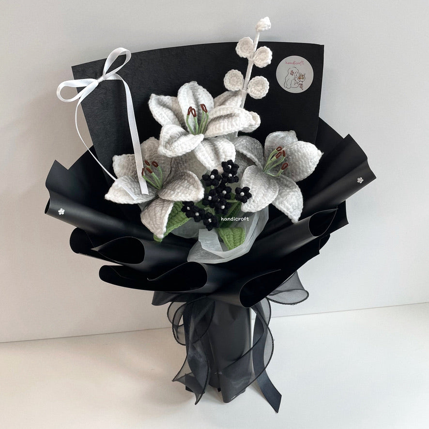 handicroft handmade crochet monochrome black & white lily flower bouquet lily love poem midnight edition