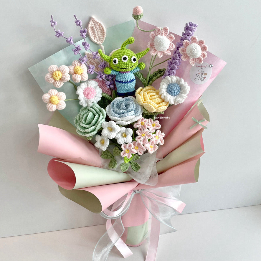handicroft handmade crochet pastel flower bouquet three-eyed alien's pastel playground