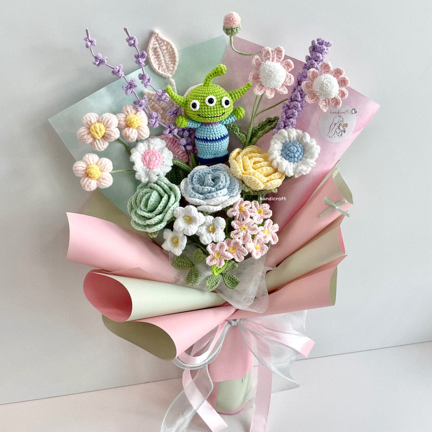 handicroft handmade crochet pastel flower bouquet three-eyed alien's pastel playground