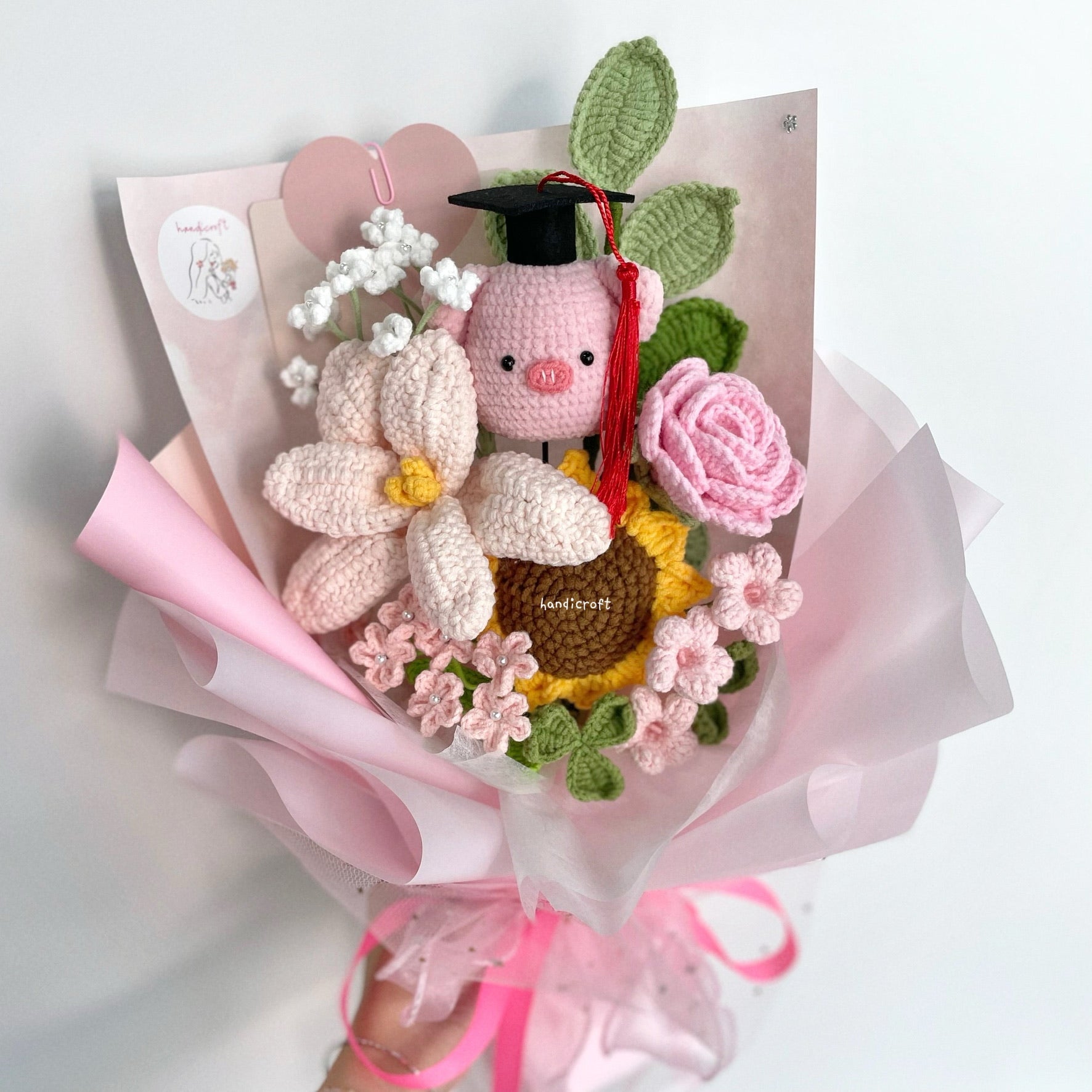 handicroft handmade crochet pig sunflower graduation flower bouquet piggy proud pink