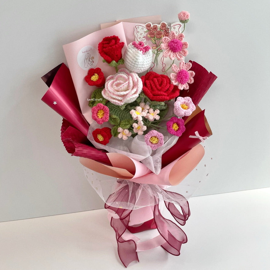 handicroft handmade crochet pink & red flower bouquet blushing cherry