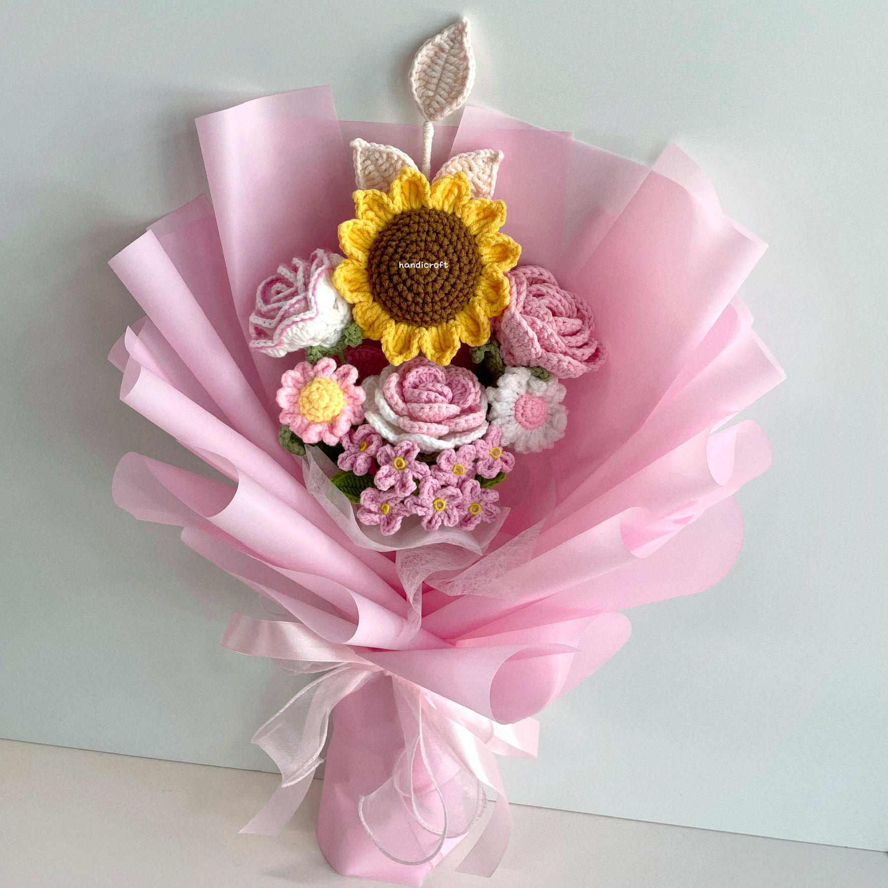 handicroft handmade crochet pink sunflower bouquet rosy appreciation