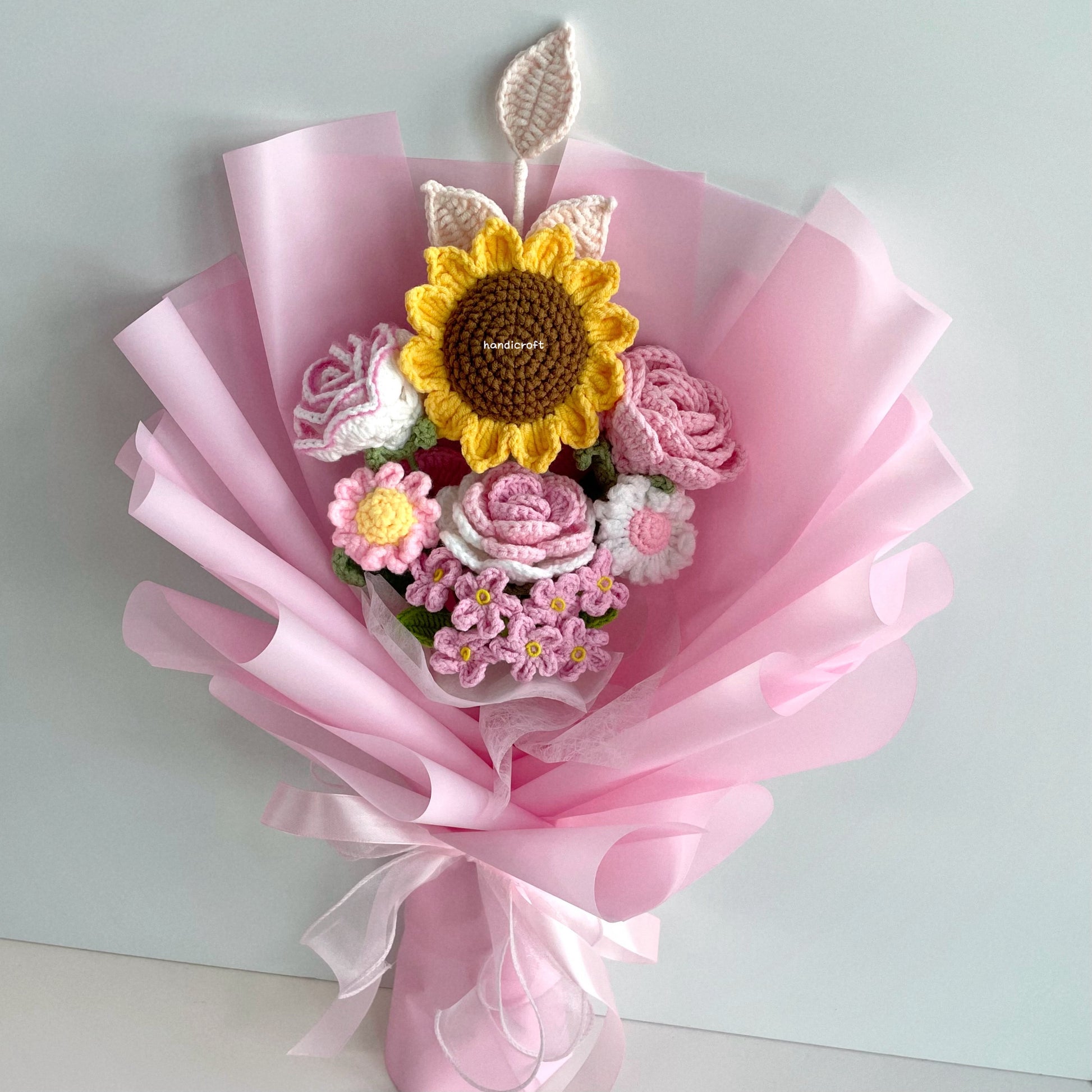 handicroft handmade crochet pink sunflower bouquet rosy appreciation
