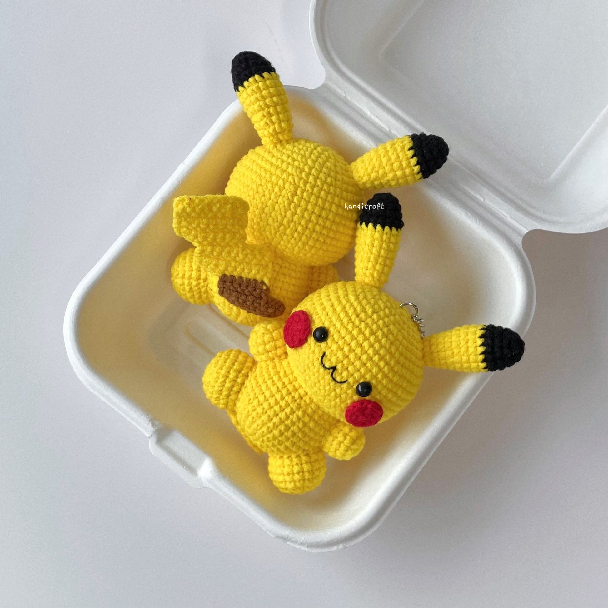 handicroft handmade crochet pokemon pikachu character amigurumi keychain