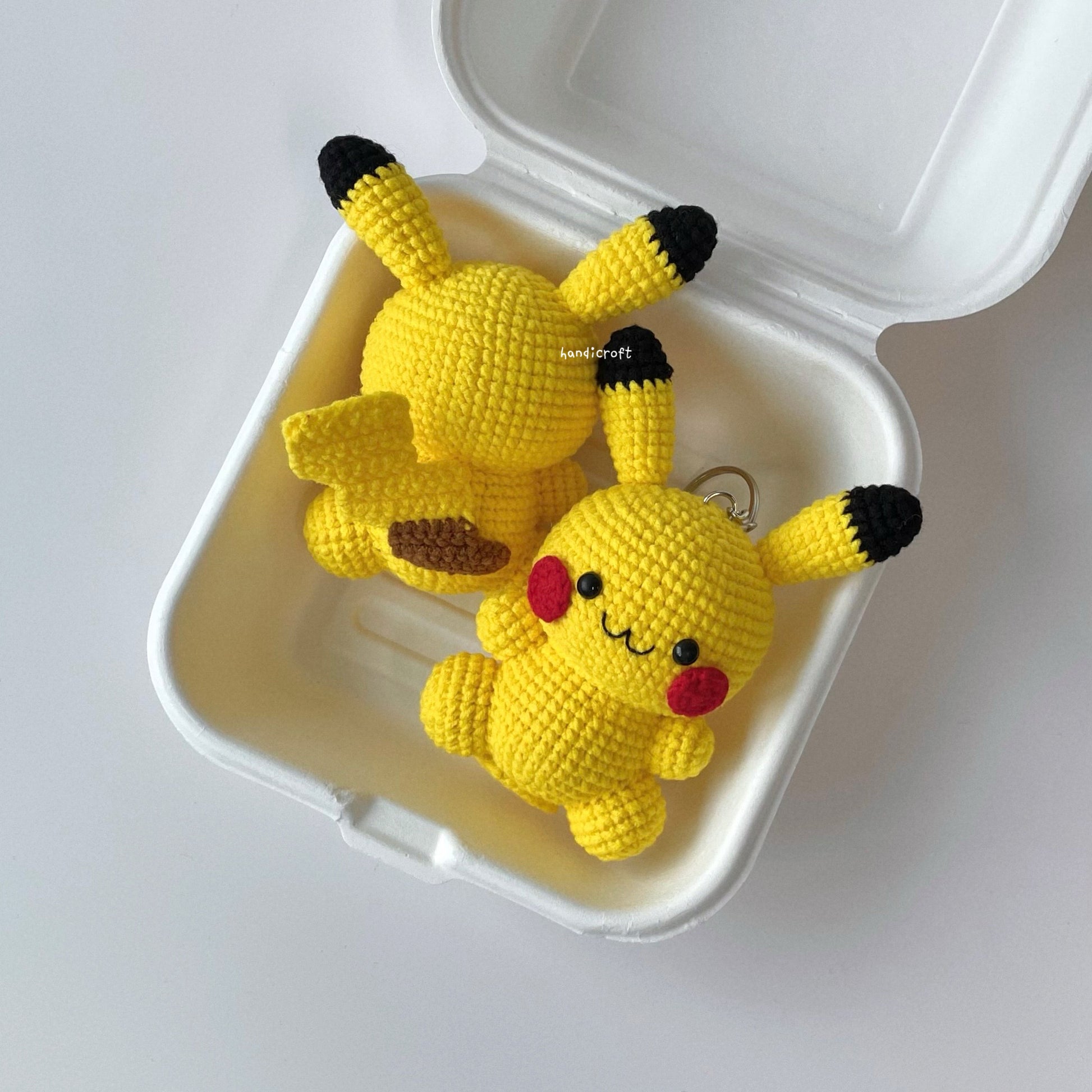 handicroft handmade crochet pokemon pikachu character amigurumi keychain
