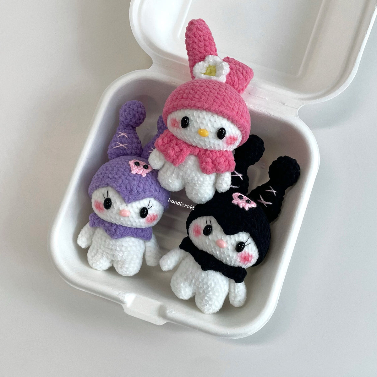 handicroft handmade crochet rabbit bunny sweet trouble club amigurumi keychain