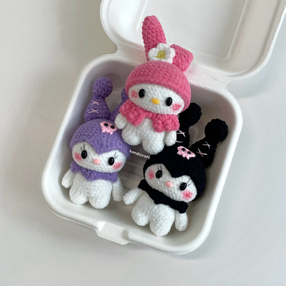 handicroft handmade crochet rabbit bunny sweet trouble club amigurumi keychain