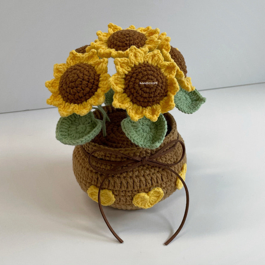 handicroft handmade crochet sunflower potted plant flower pot a pot of sunshine
