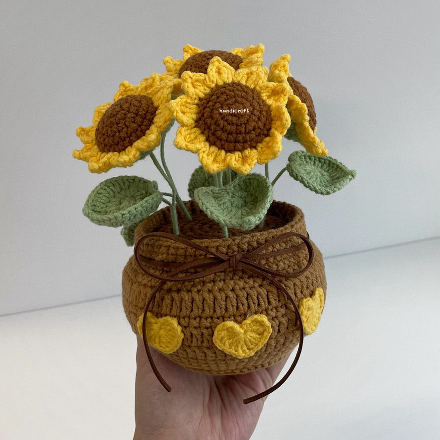 handicroft handmade crochet sunflower potted plant flower pot a pot of sunshine