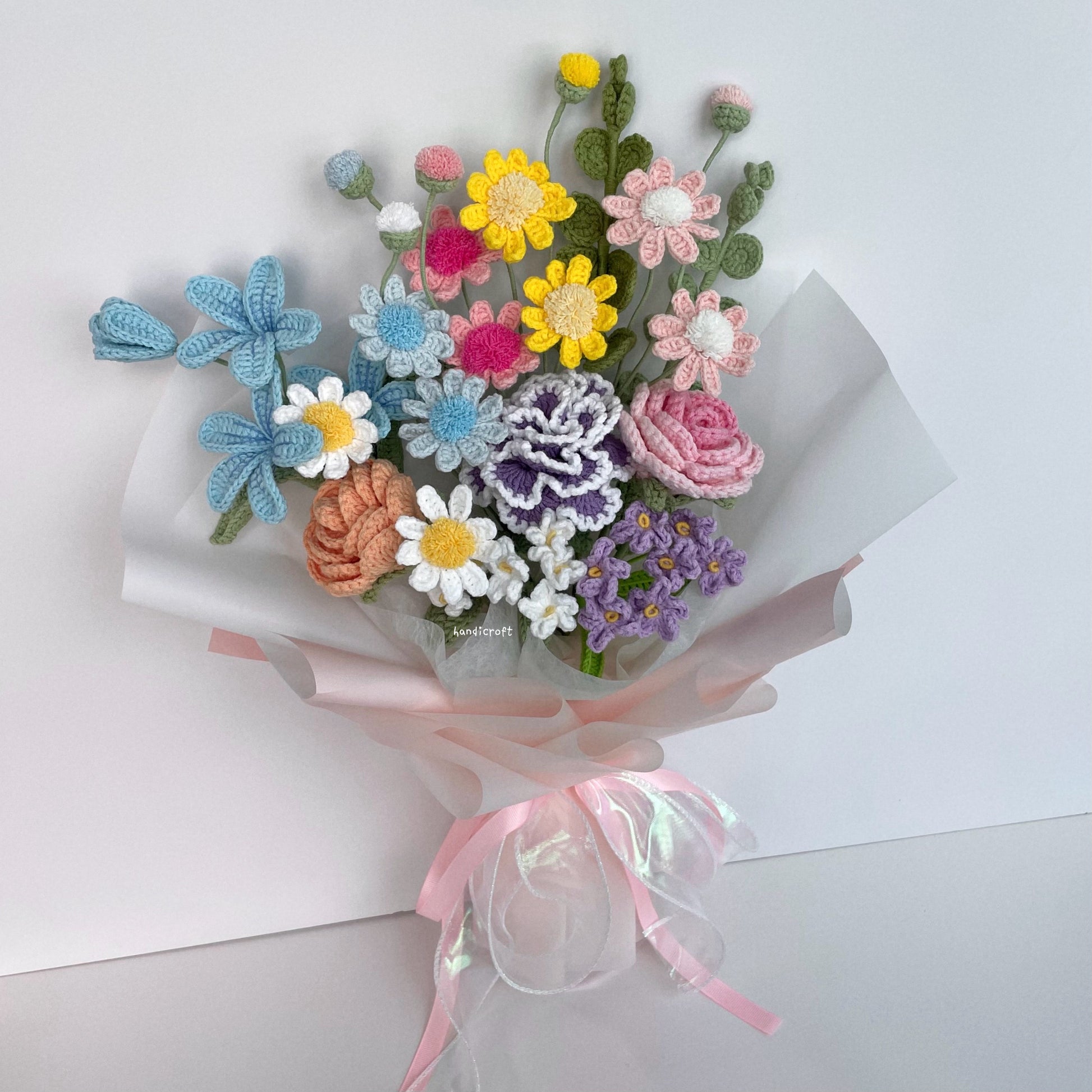 handicroft handmade crochet vibrant cheerful rainbow colourful daisy flower bouquet daisy in bloom