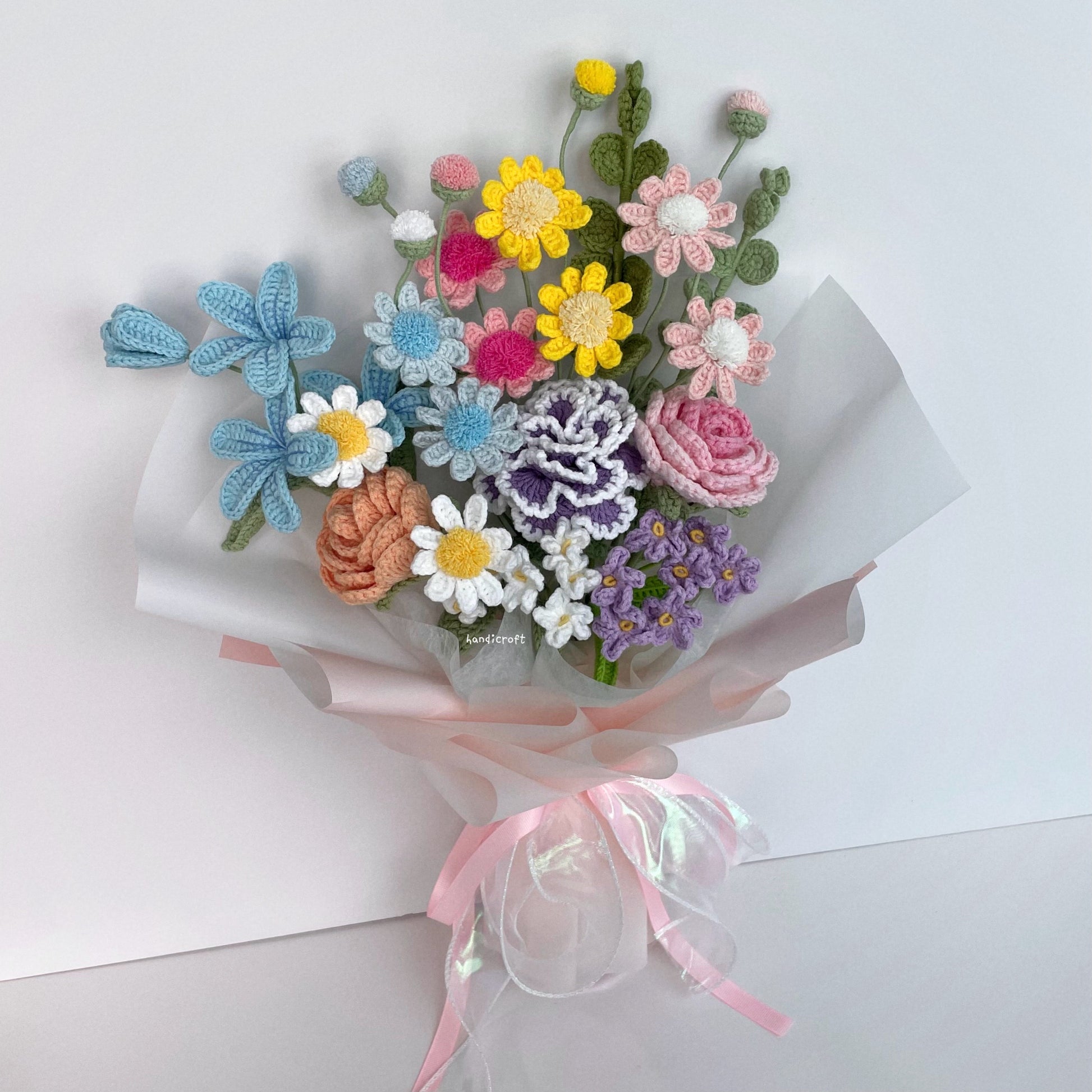 handicroft handmade crochet vibrant cheerful rainbow colourful daisy flower bouquet daisy in bloom