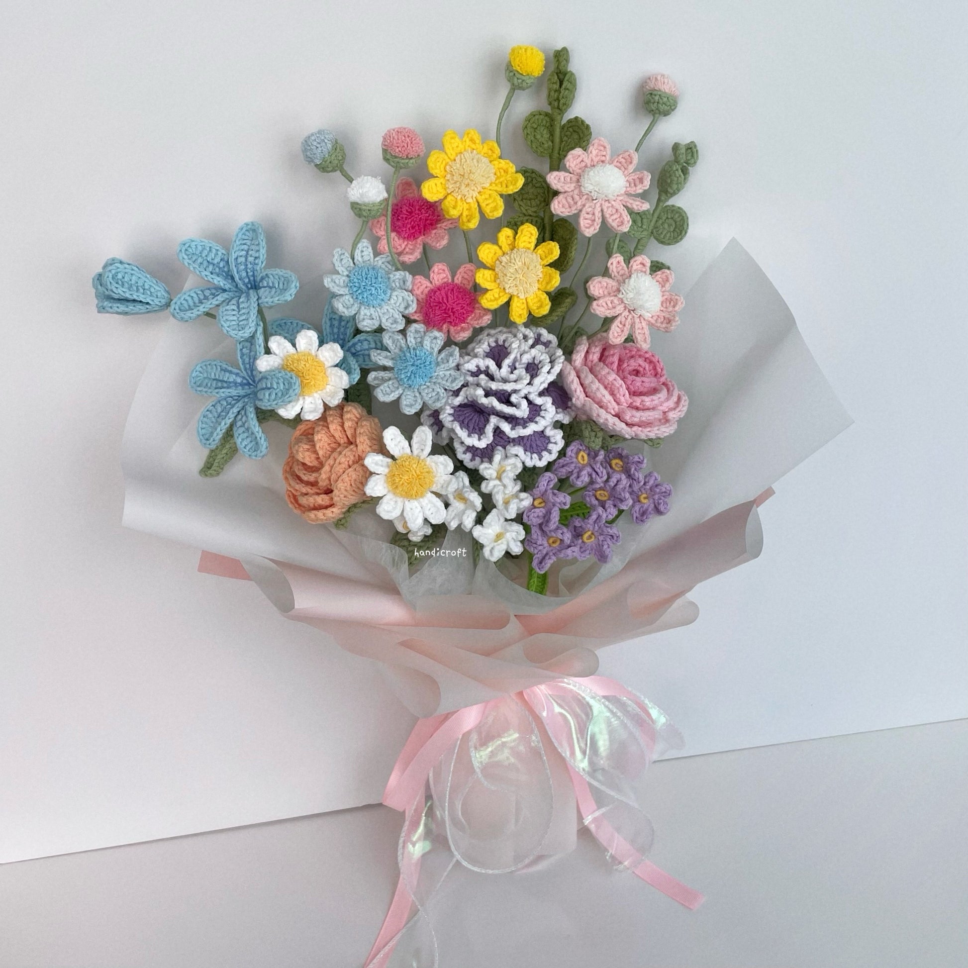 handicroft handmade crochet vibrant cheerful rainbow colourful daisy flower bouquet daisy in bloom