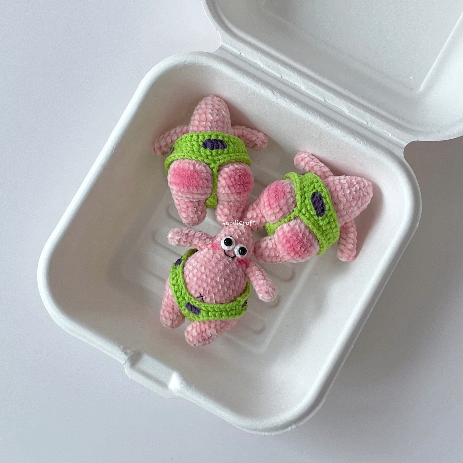 handicroft singapore handmade crochet chubby patrick star amigurumi keychain