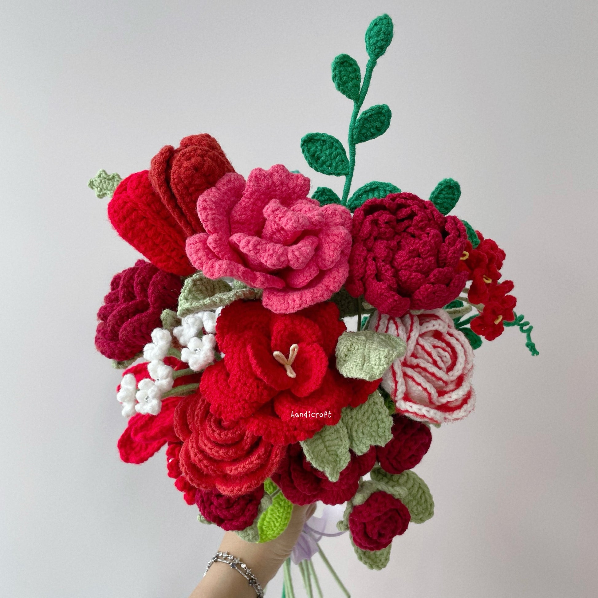 handicroft singapore handmade crochet flower bouquet one & only red colour theme