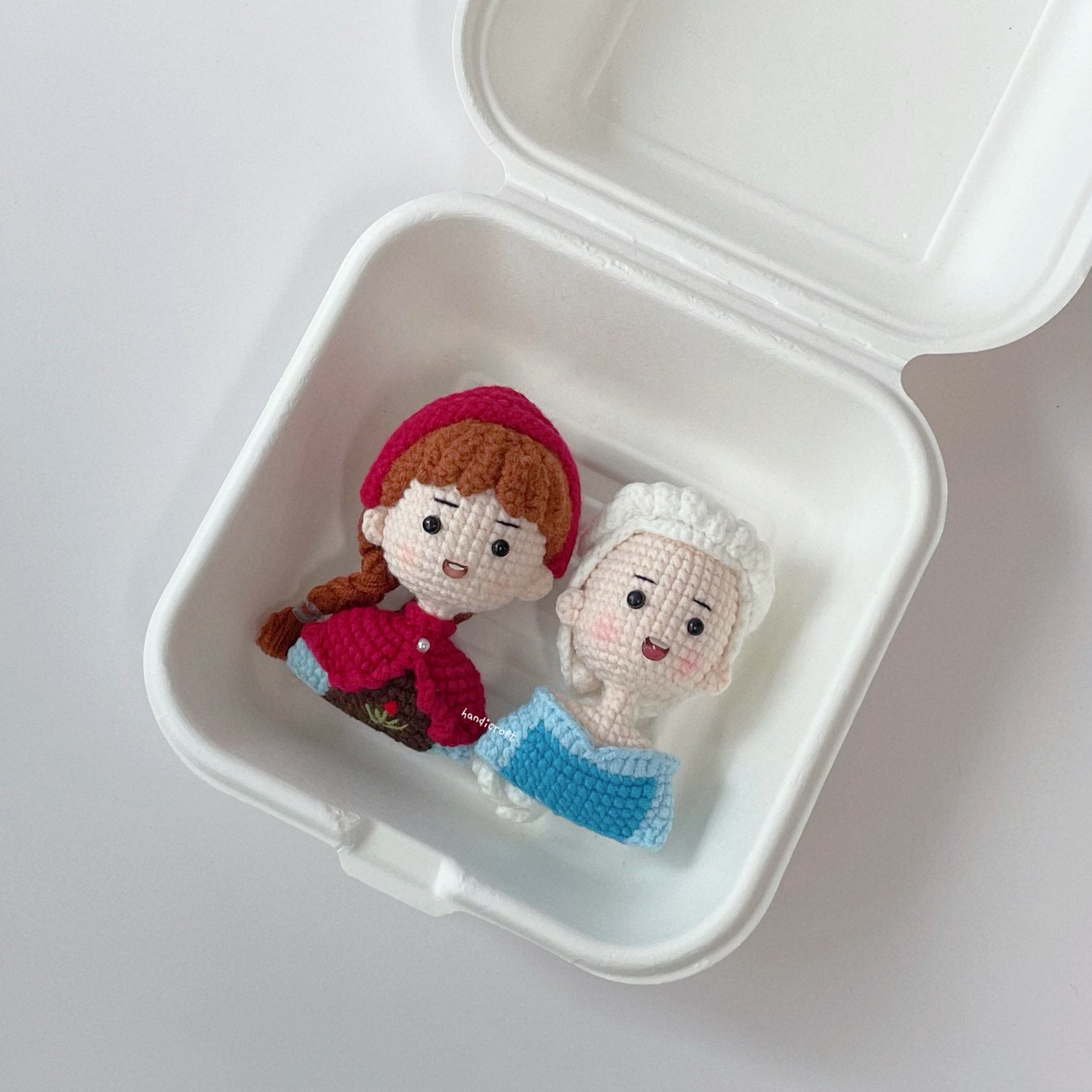 handicroft singapore handmade crochet frozen characters elsa anna princess amigurumi keychains