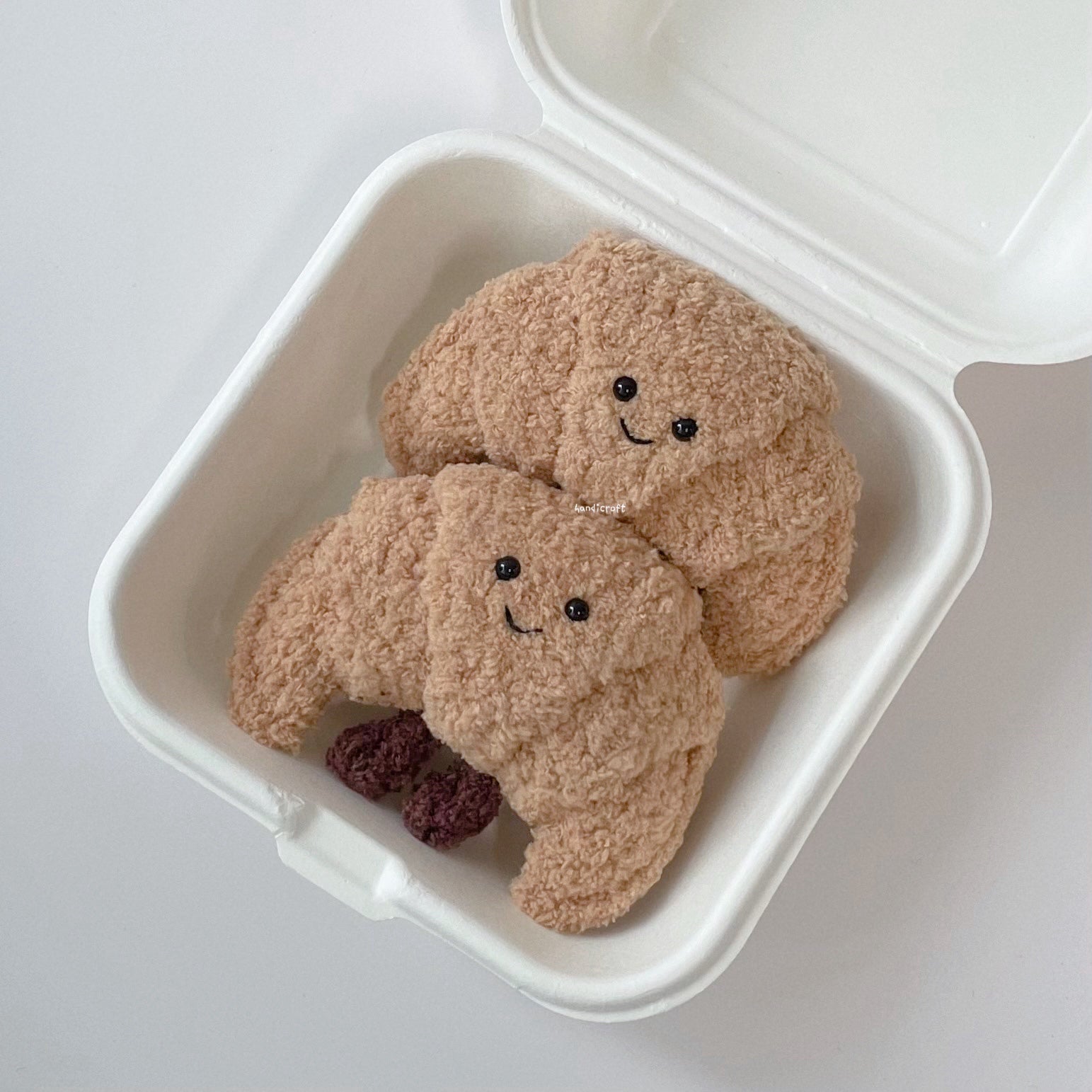 handicroft singapore handmade crochet jellycat-inspired croissant bread amigurumi keychain