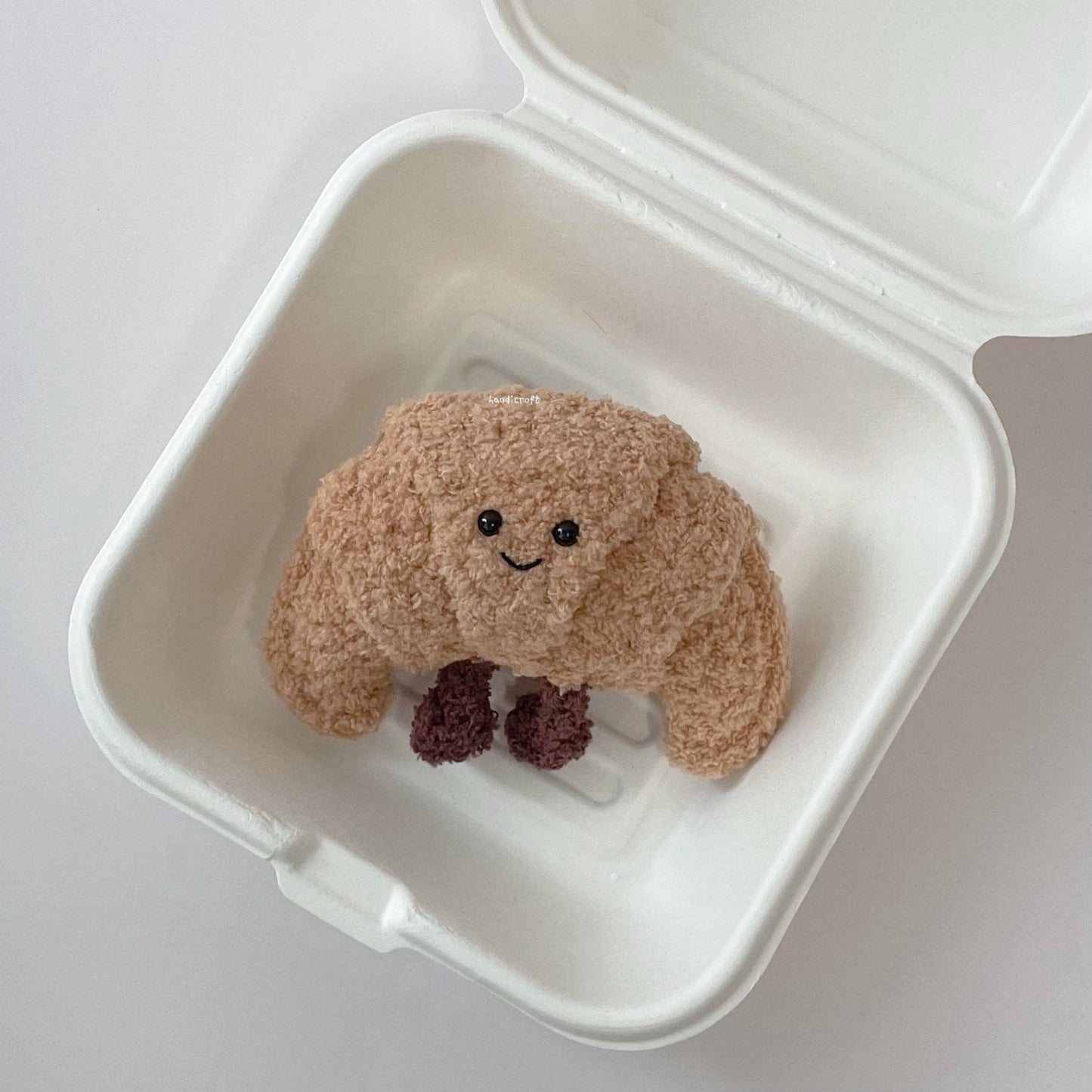 handicroft singapore handmade crochet jellycat-inspired croissant bread amigurumi keychain