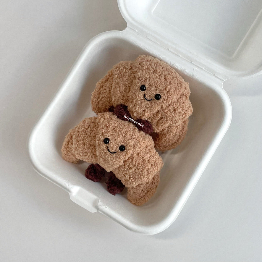 handicroft singapore handmade crochet jellycat-inspired croissant bread amigurumi keychain