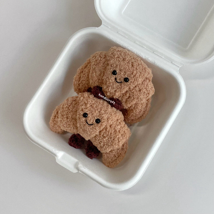 handicroft singapore handmade crochet jellycat-inspired croissant bread amigurumi keychain