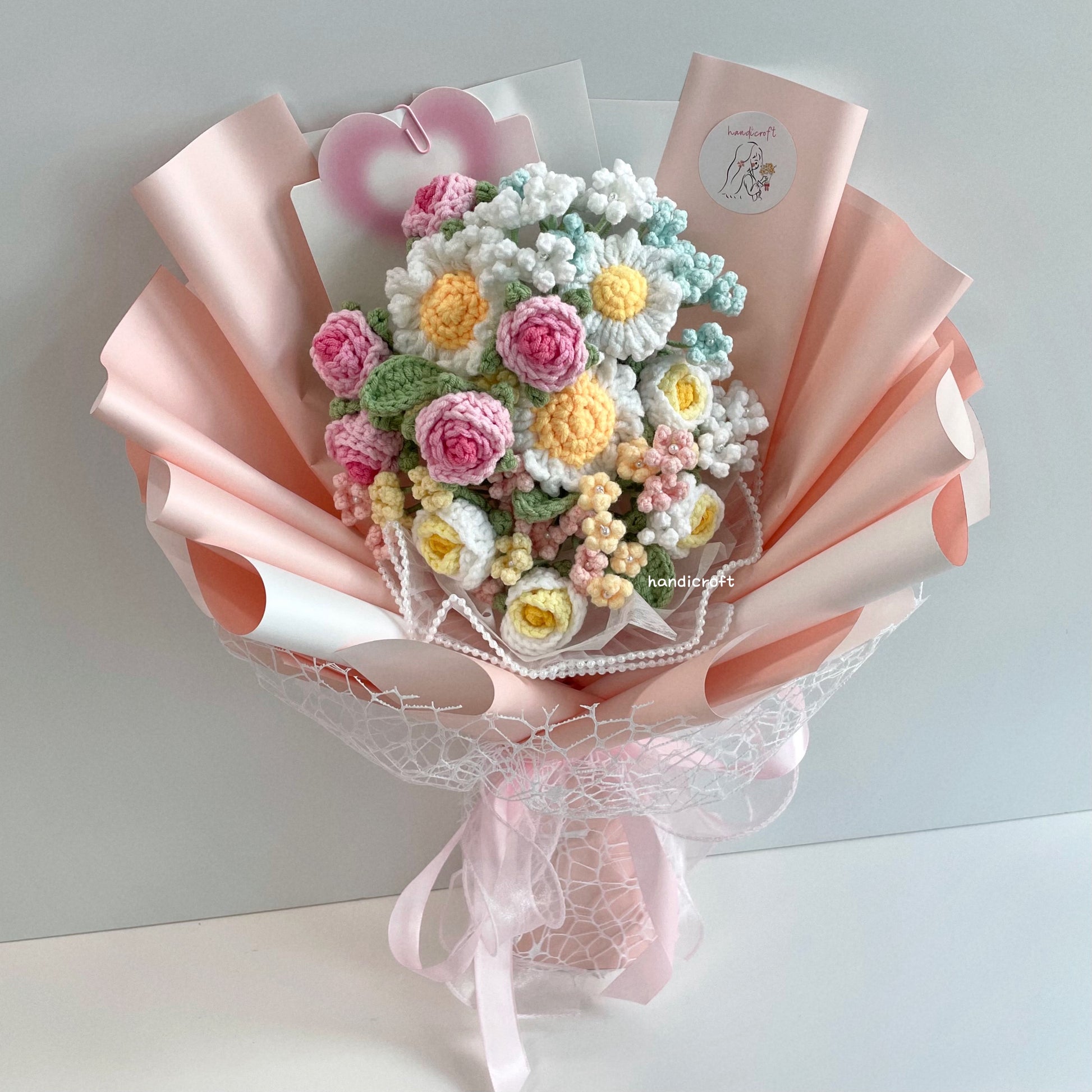 handicroft singapore handmade crochet mini daisy rose baby's breath flower bouquet daisy daydream