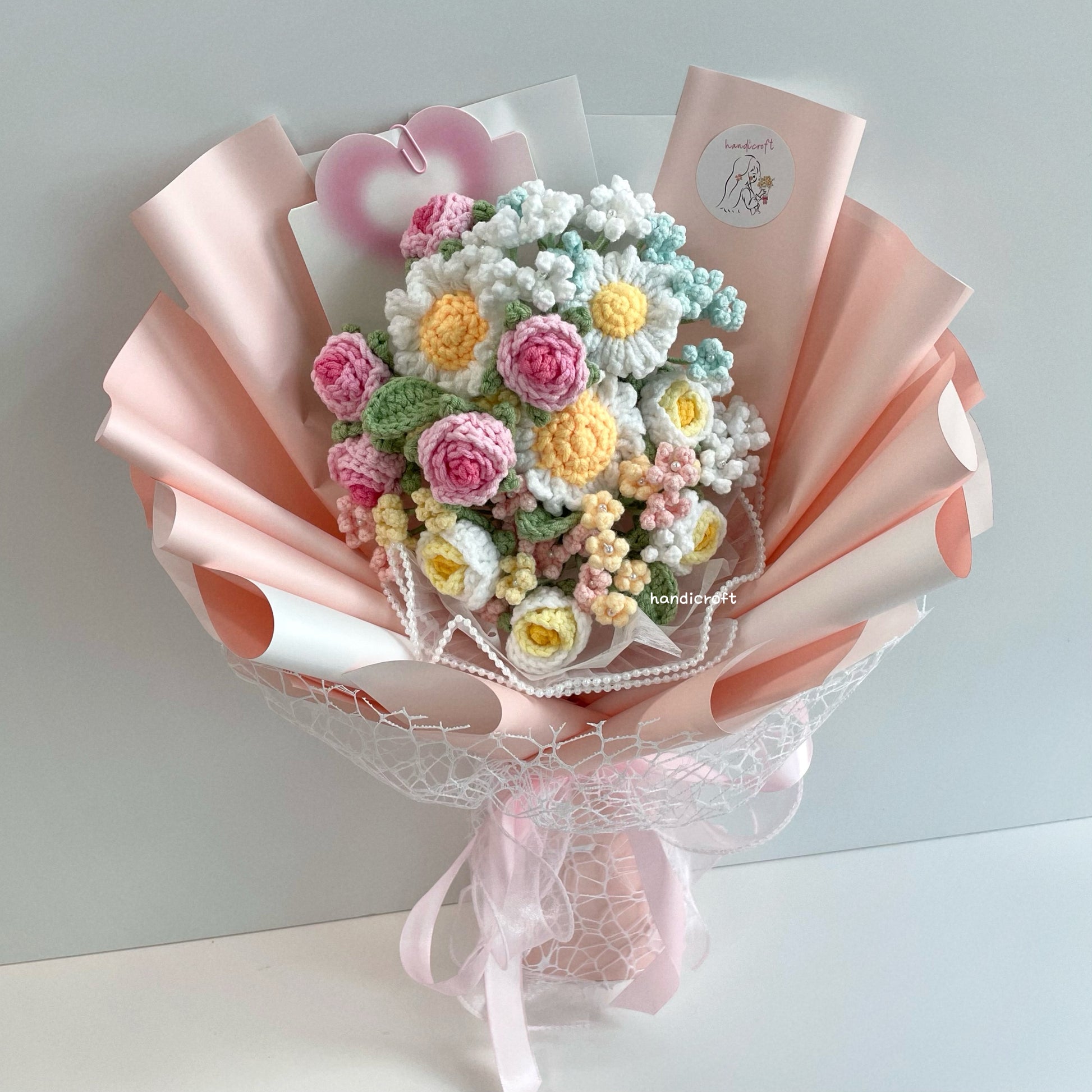 handicroft singapore handmade crochet mini daisy rose baby's breath flower bouquet daisy daydream