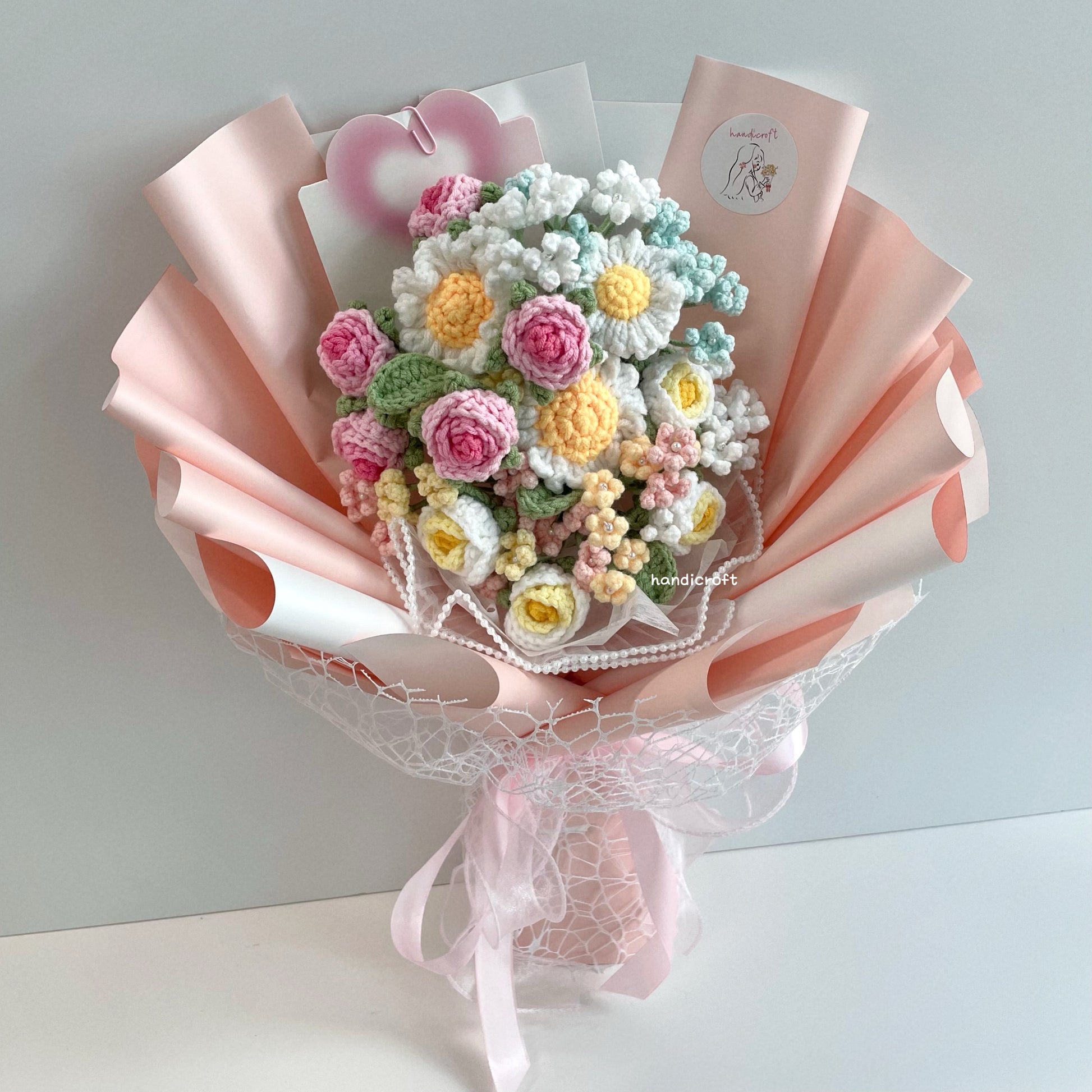 handicroft singapore handmade crochet mini daisy rose baby's breath flower bouquet daisy daydream