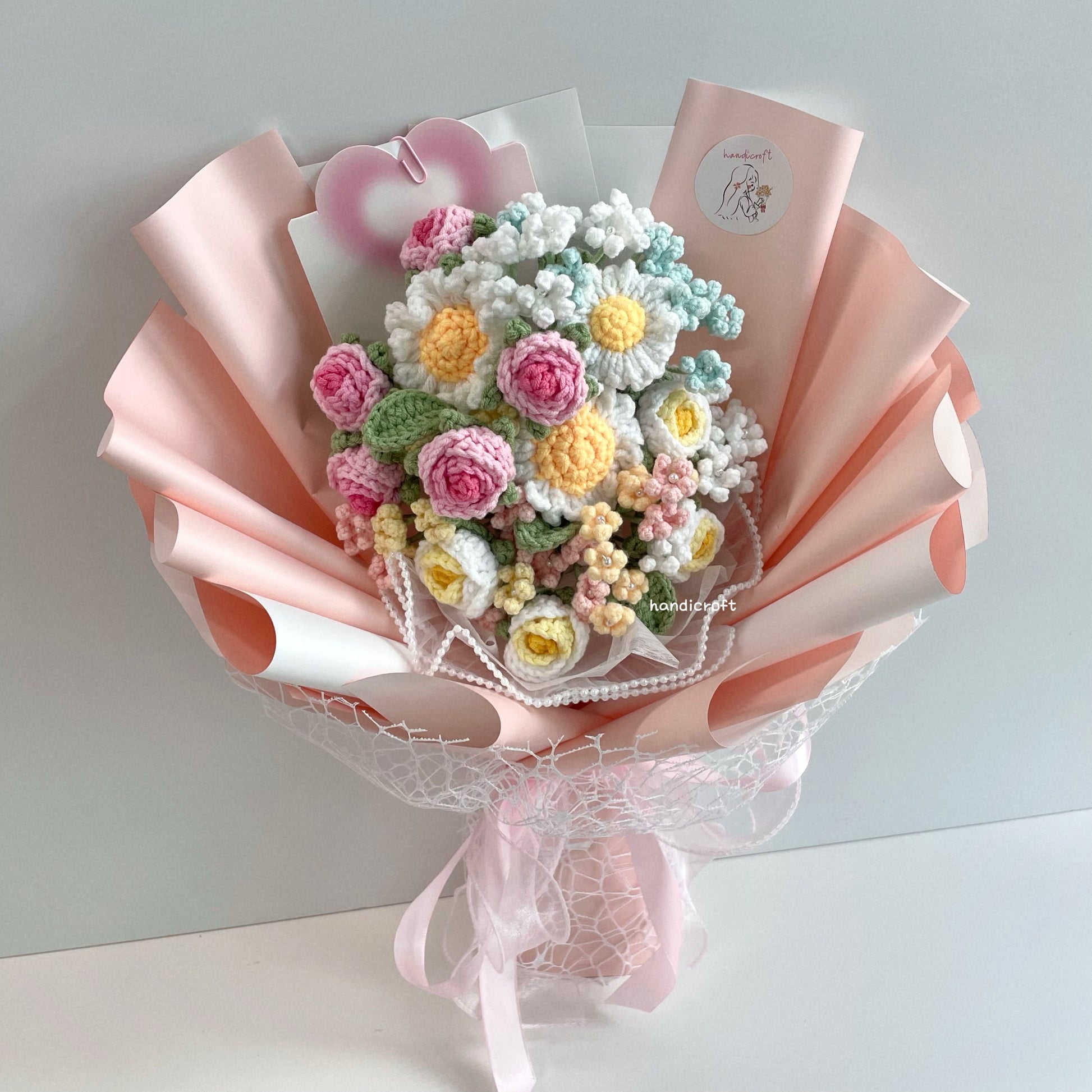 handicroft singapore handmade crochet mini daisy rose baby's breath flower bouquet daisy daydream