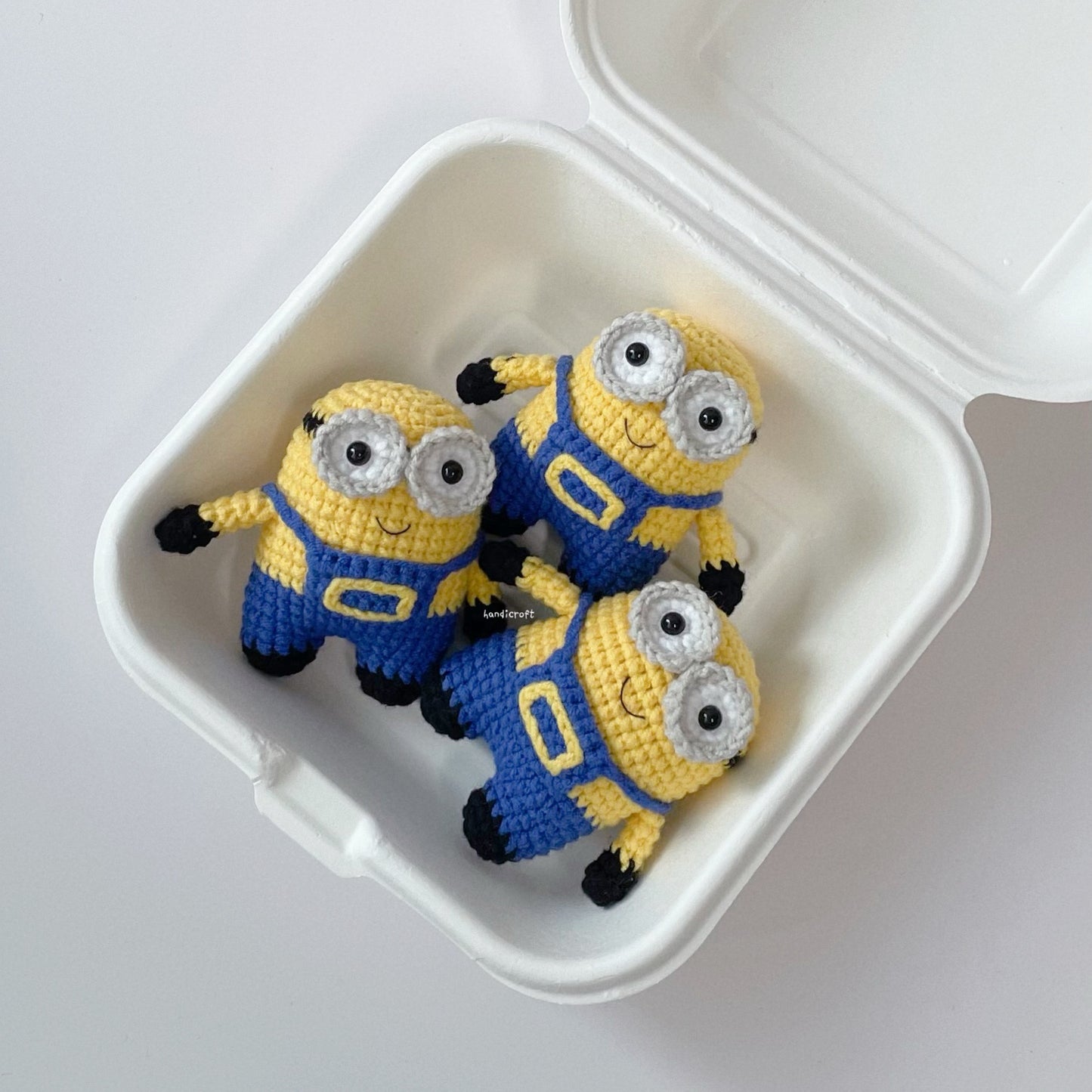 handicroft singapore handmade crochet minion despicable me cartoon character amigurumi keychain
