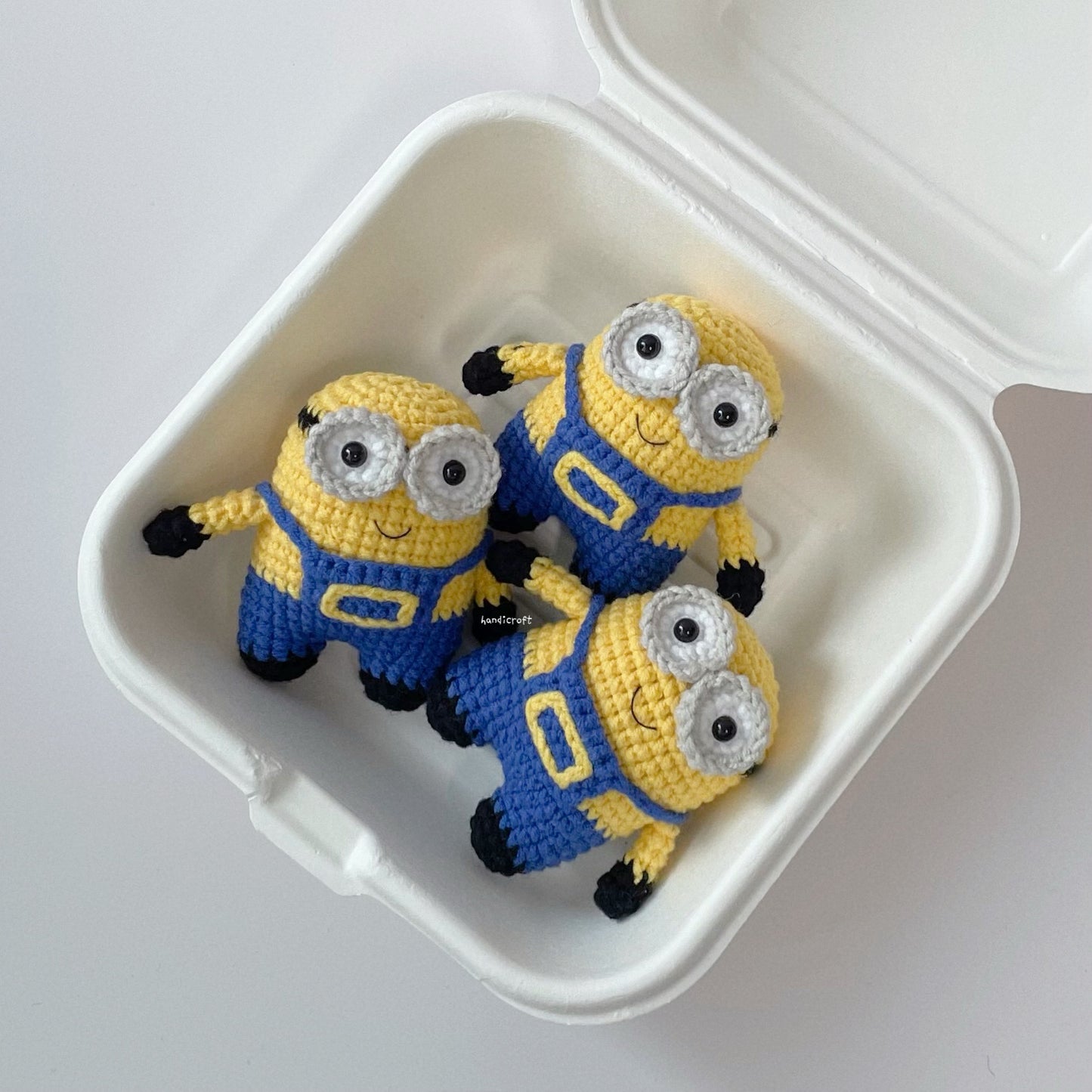 handicroft singapore handmade crochet minion despicable me cartoon character amigurumi keychain