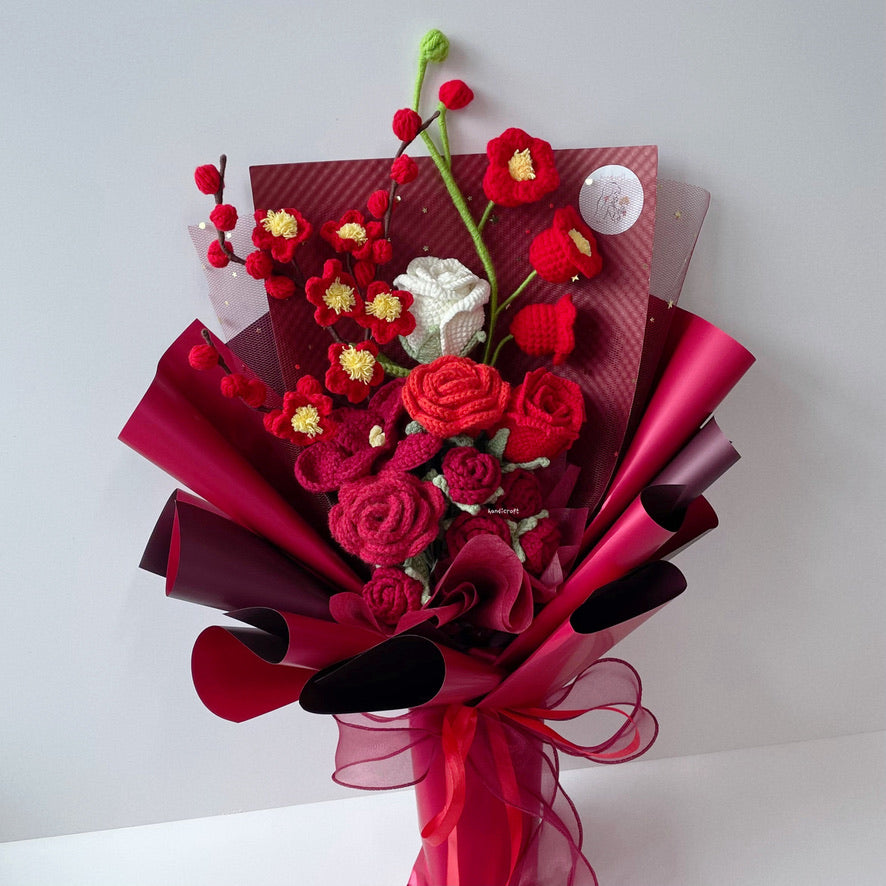 handicroft singapore handmade crochet red & white flower bouquet beautiful in red