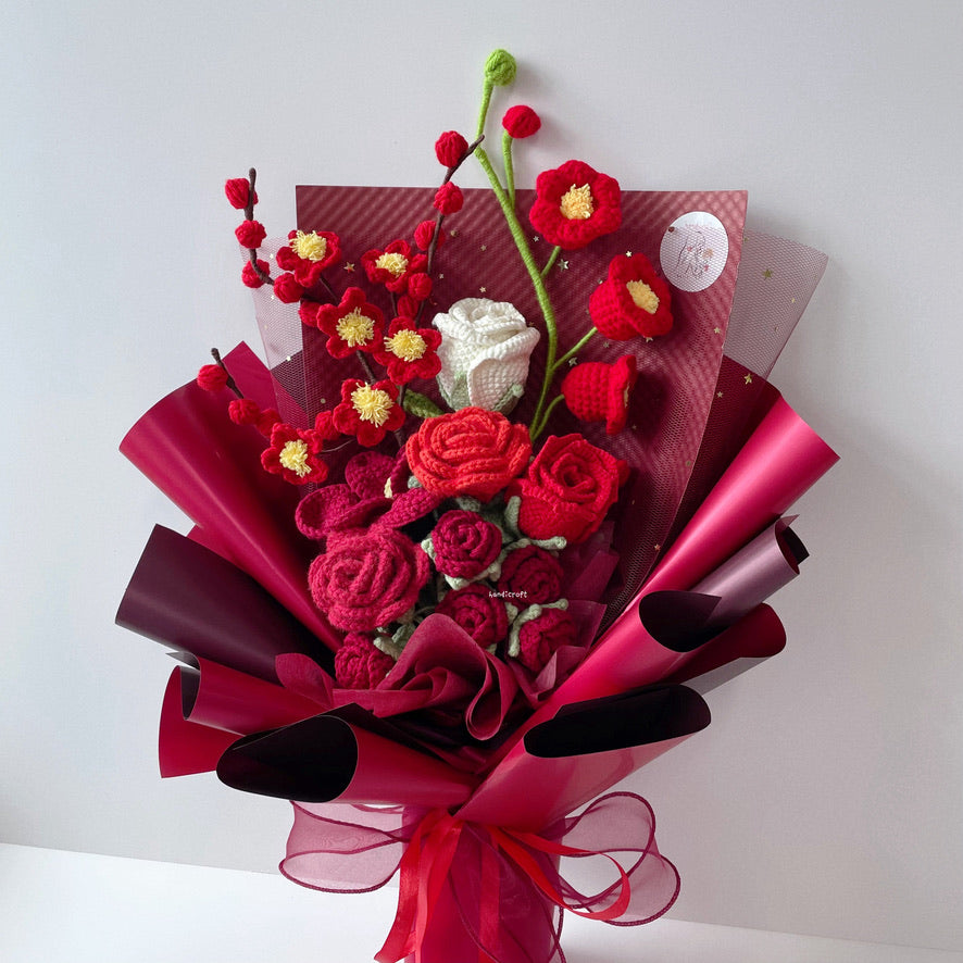 handicroft singapore handmade crochet red & white flower bouquet beautiful in red