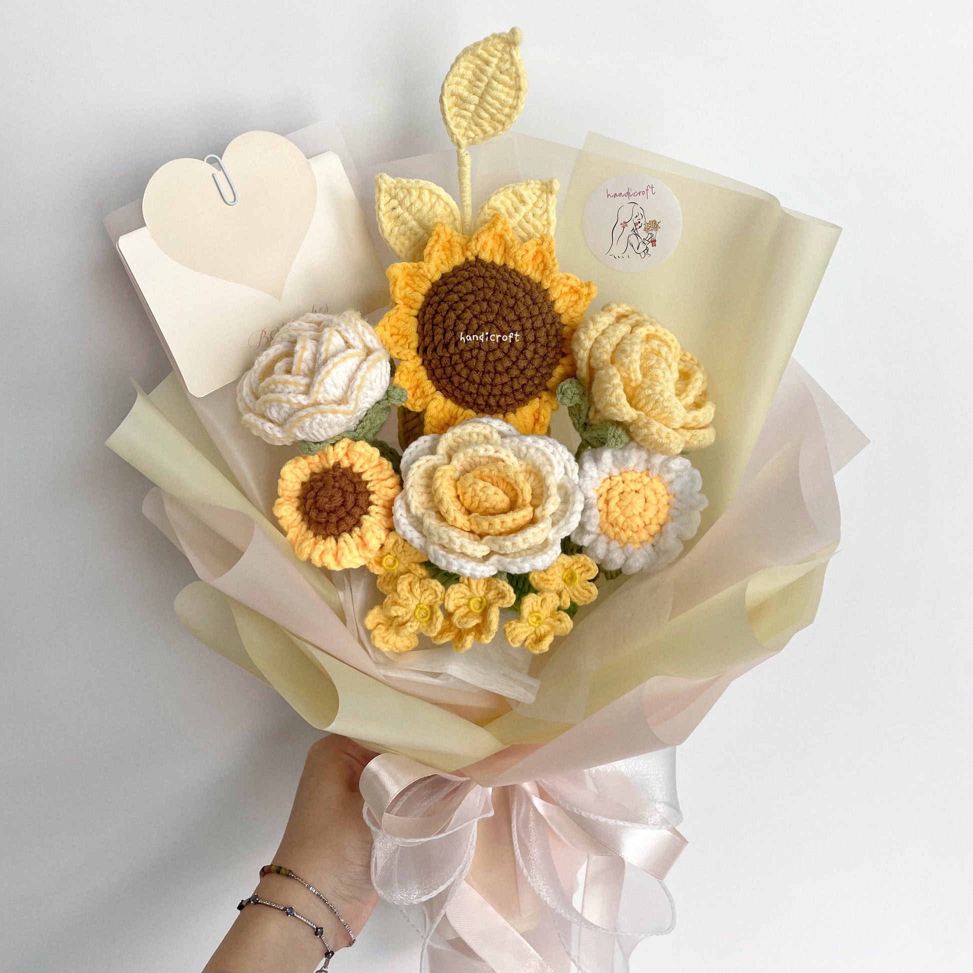 handicroft singapore handmade crochet yellow & white flower bouquet sunny appreciation