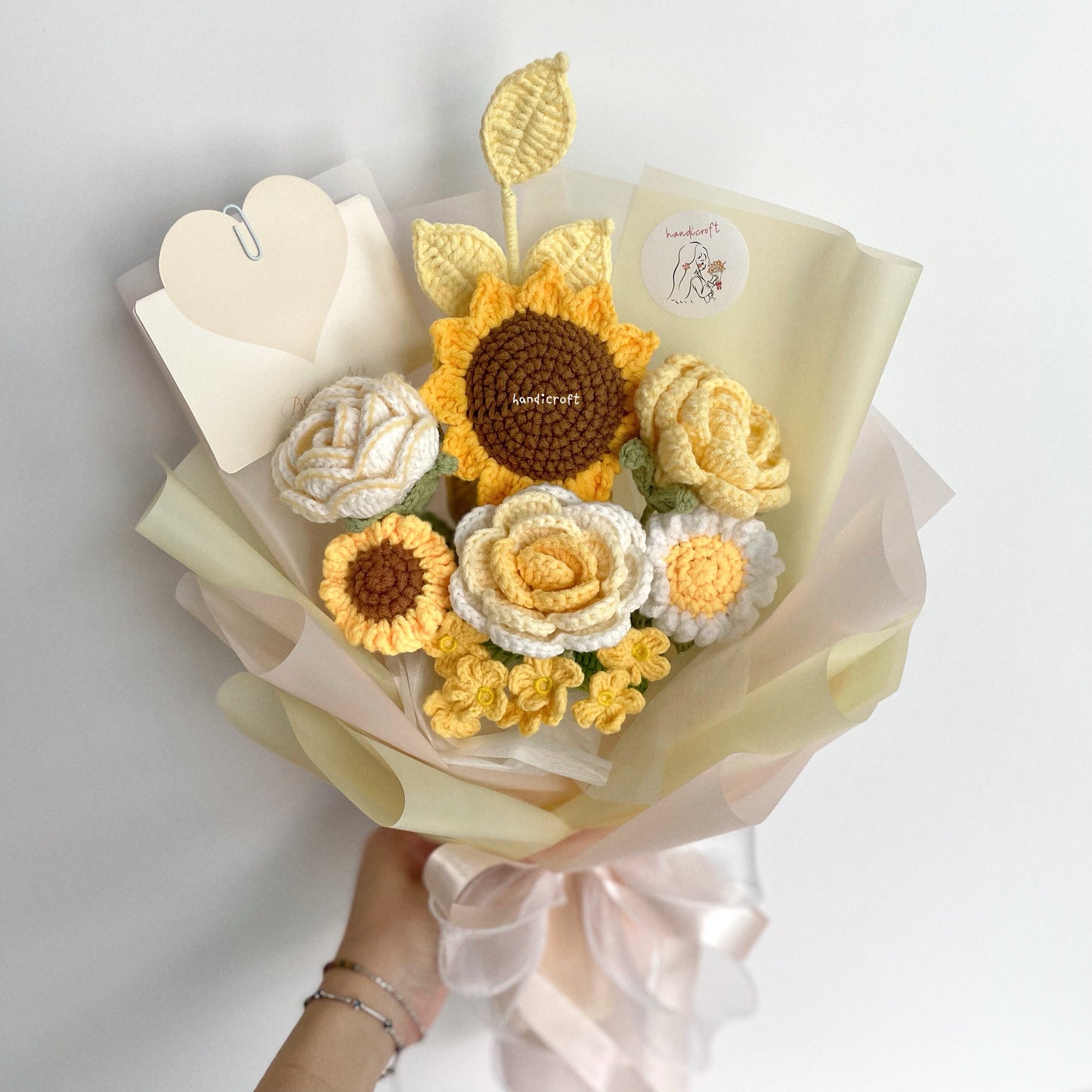 handicroft singapore handmade crochet yellow & white flower bouquet sunny appreciation