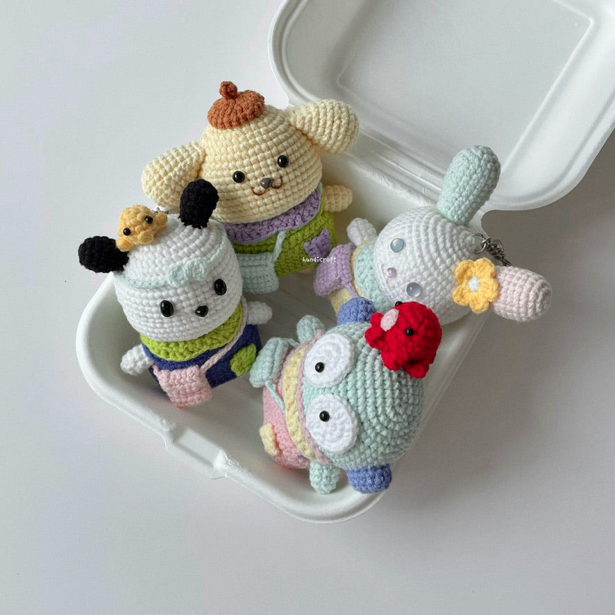 handicroft handmade crochet sanrio family character amigurumi keychain