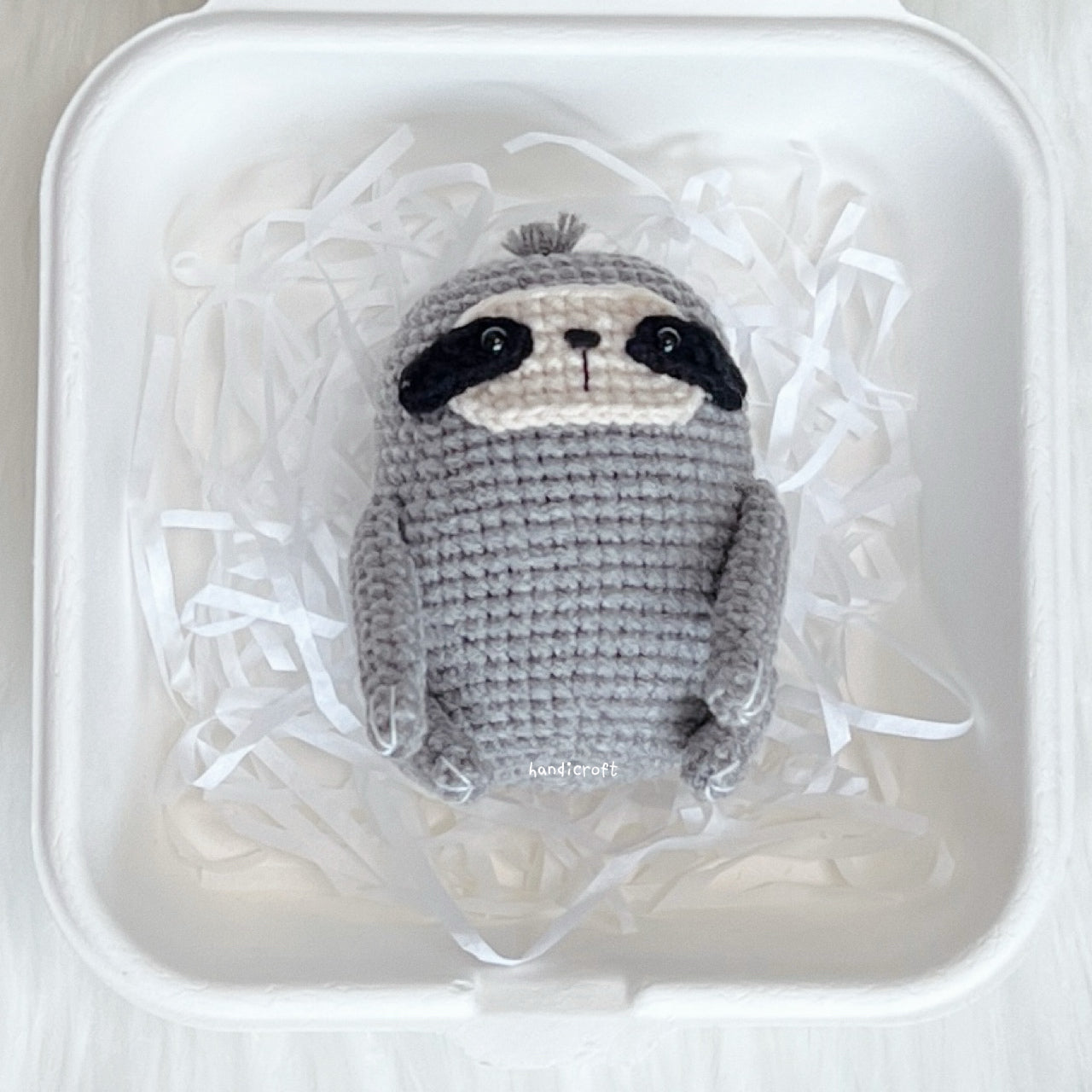 singapore handmade crochet sloth animal amigurumi keychain