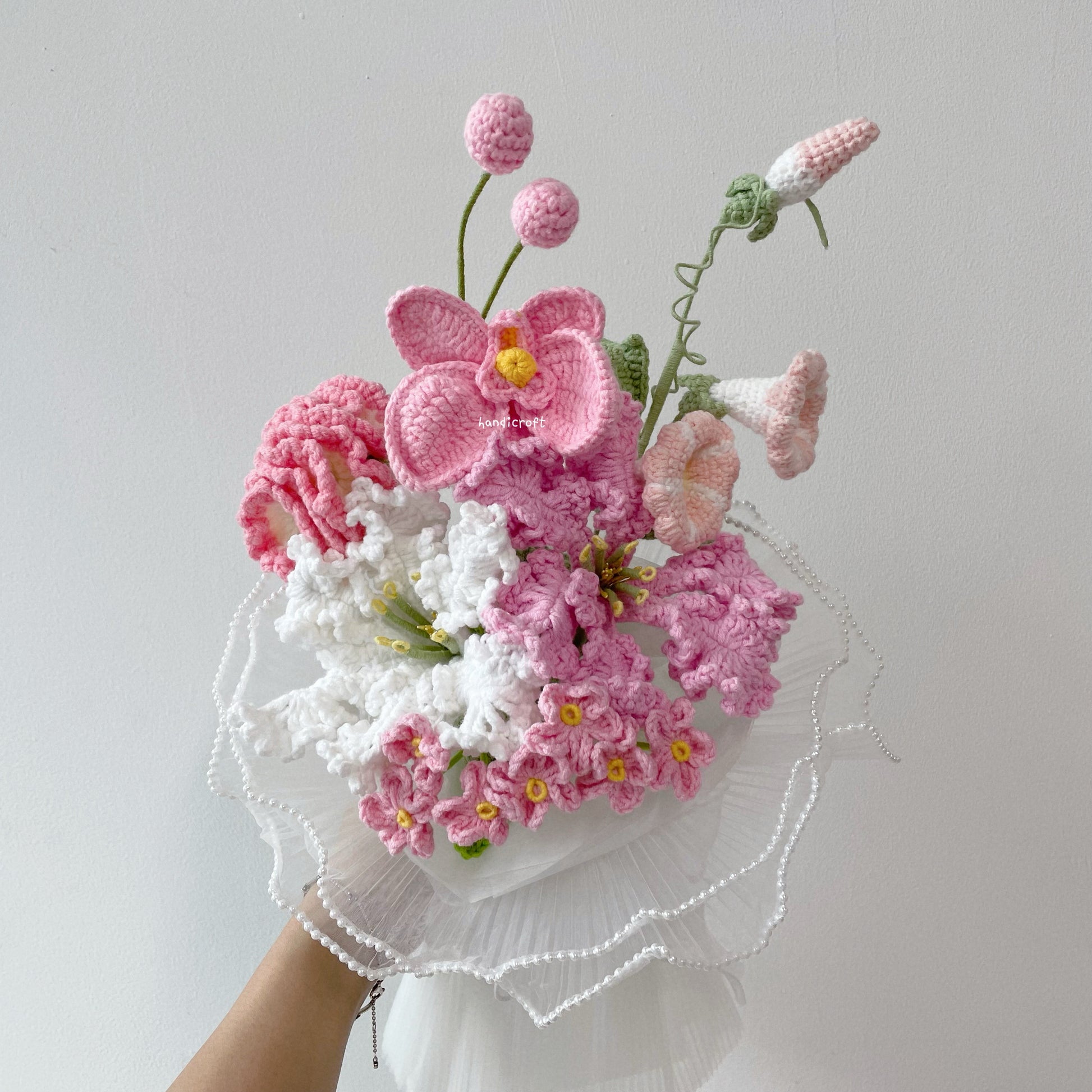 vase of charm handicroft crochet flower bouquet vase arrangement in pastel pink and white